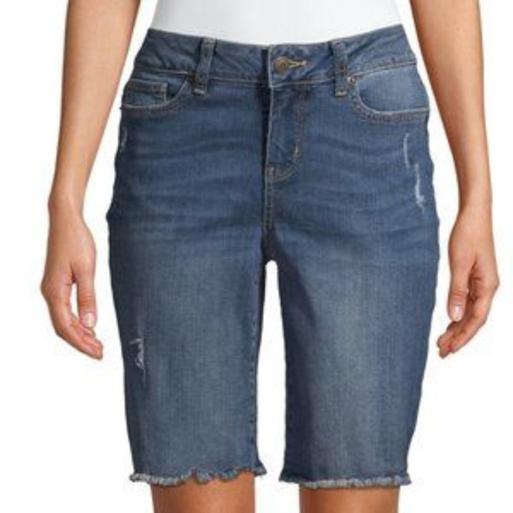 Time and Tru Womens Denim Bermuda Shorts Size 6